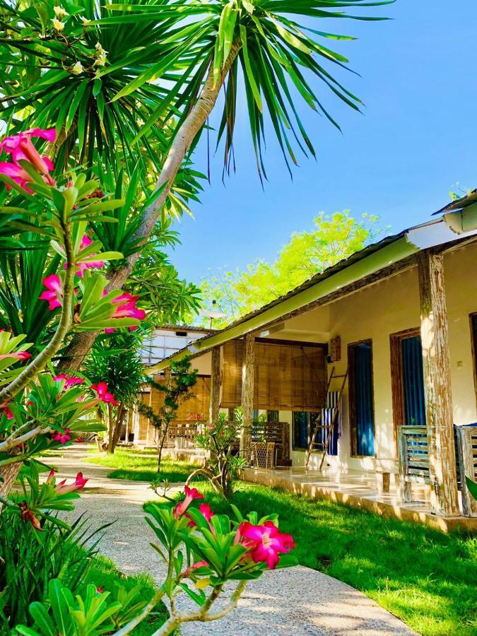 Oasis Villas Гили Траванган Экстерьер фото